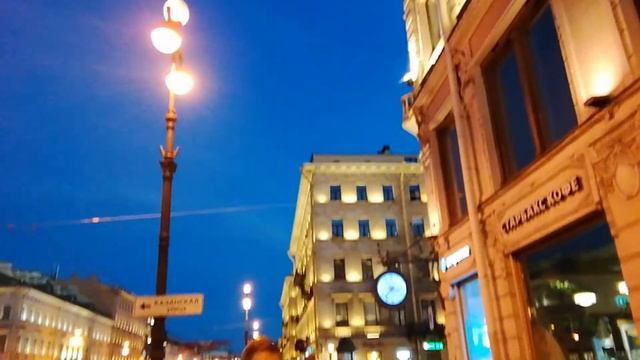 03.38. 12.05.18. Невский проспект,уличные музыканты смотреть онлайн