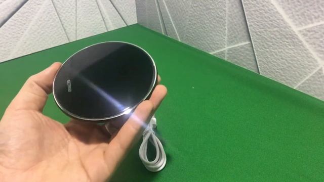 Зарядное беспроводное устройство Home Center