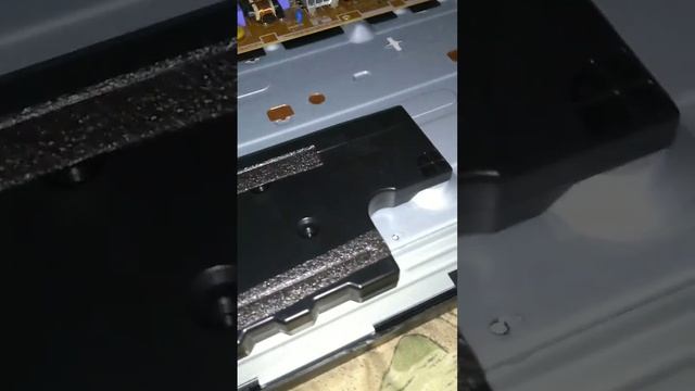 Problema alto falante (chiando e roco) TV SAMSUNG UN46F6400. (RESOLVIDO) смотреть онлайн