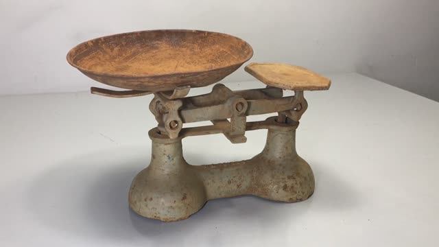 Реставрация Ржавых Старинных Кухонных Весов смотреть онлайн