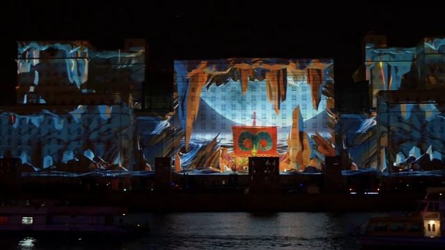 Constellations | Projection on the Ministry of Defense Building смотреть онлайн