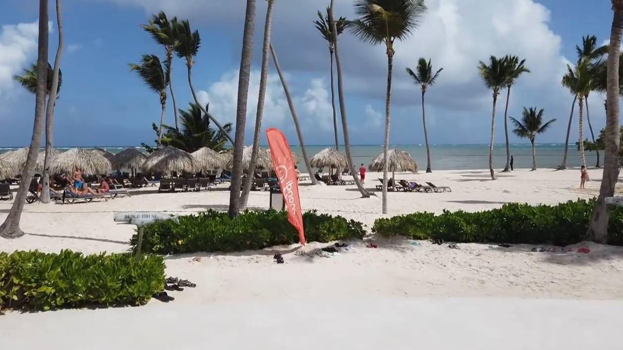 Обзор пляжа в отеле Serenade Punta Cana / Доминикана