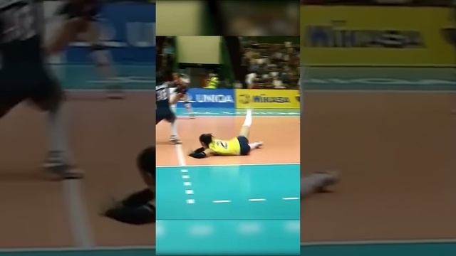 НЕПОВТОРИМАЯ... #Shorts смотреть онлайн