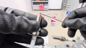 Подделка ( контрафакт ) Свечей зажигания Toyota 90919-01253 ( Denso SC20HR11 )