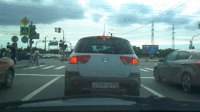 Дорога от ''Янила Кантри,, до метро смотреть онлайн