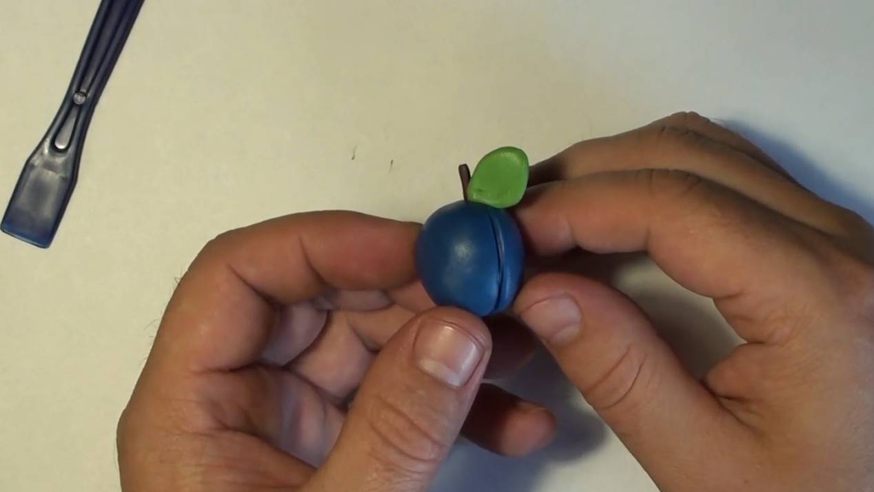 Как слепить сливу из пластилина смотреть онлайн