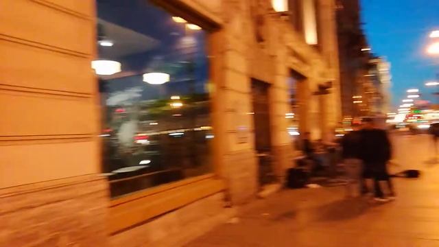 Уличные музыканты ,танцуем 03:35. 12.05.18 смотреть онлайн