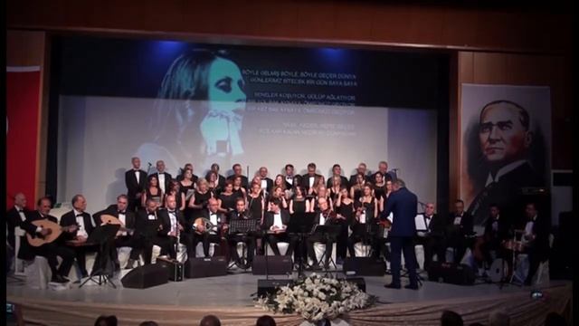 BÖYLE GELMİŞ BÖYLE GEÇER - ŞARKILAR SEVGİLİYE KONSERİ смотреть онлайн