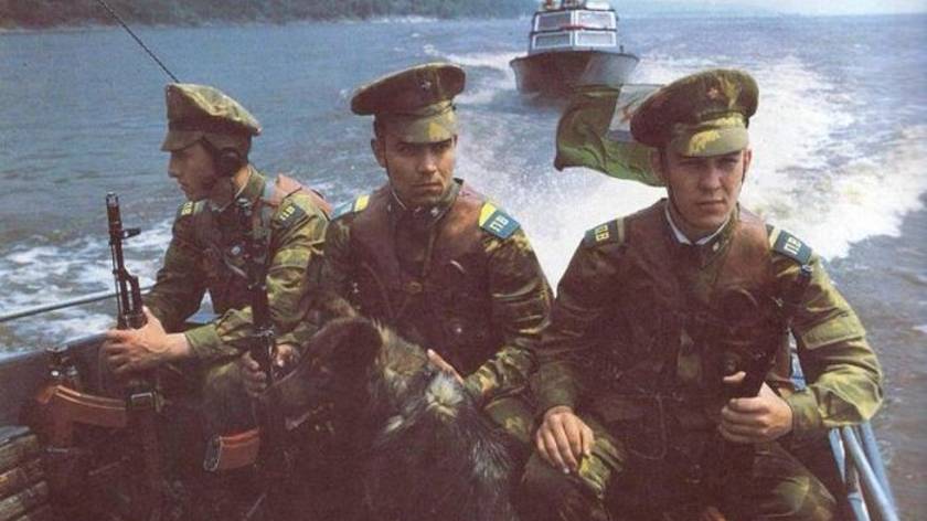 Далёко от сюда наш дом. Песня советских пограничников смотреть онлайн