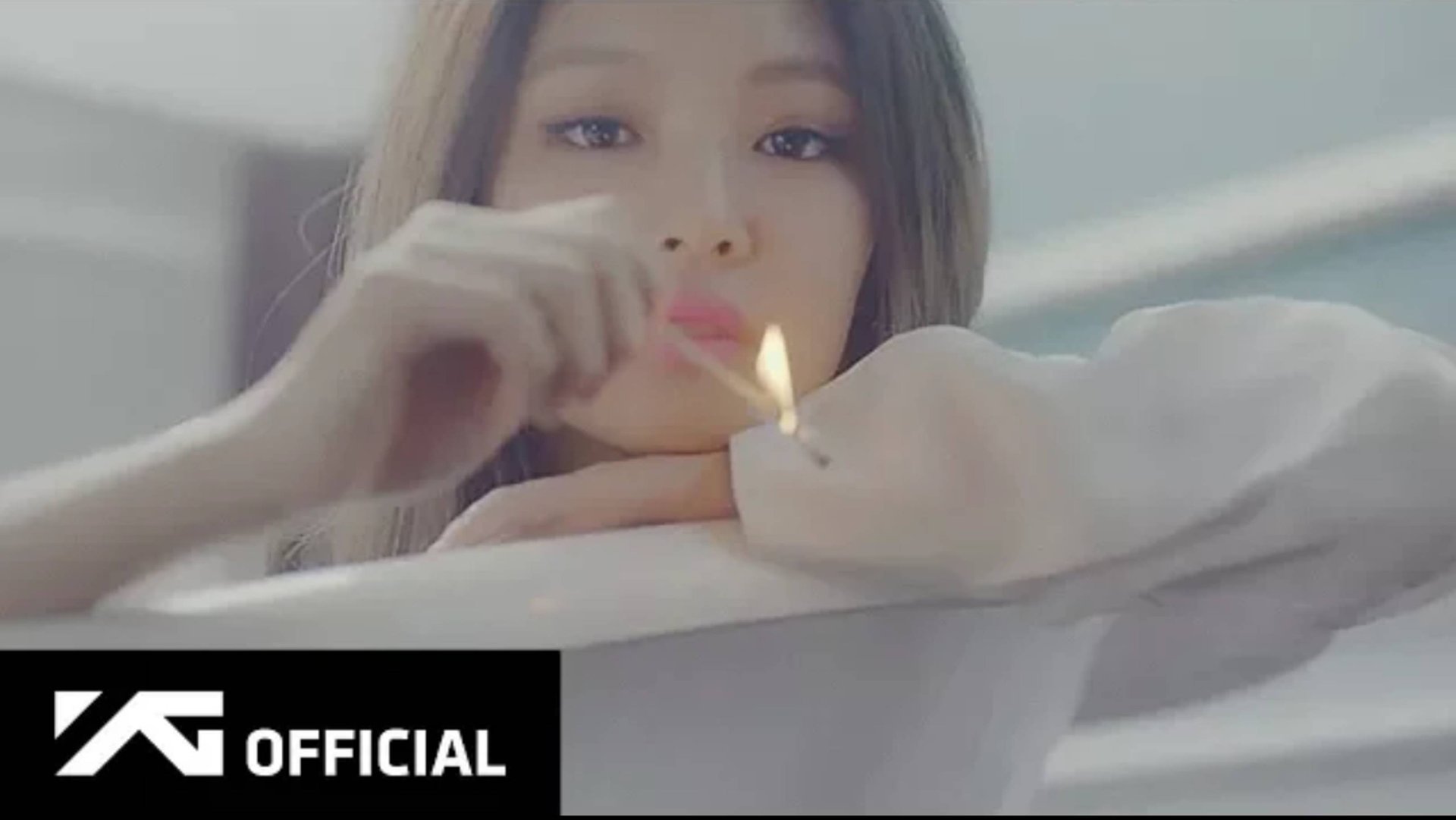 BLACKPINK-  PLAYING WITH FIRE  M/V