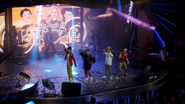 КЕДЫ | Вечеринка "Родителей в школу" смотреть онлайн