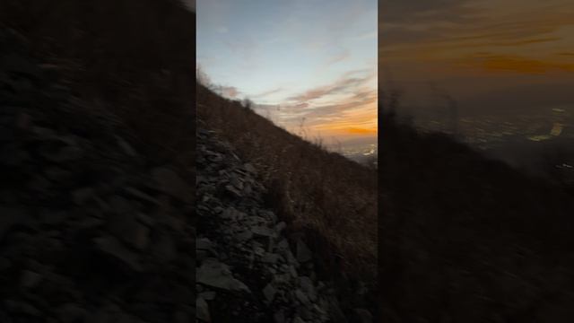 Поднялся на БЕШТАУ и встретил закат смотреть онлайн