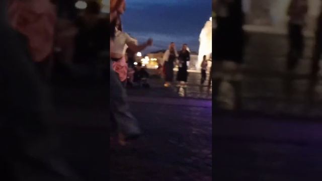 Дворцовая площадь, уличные музыканты смотреть онлайн