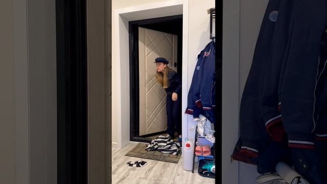 Where did the policeman go? #shorts #theif смотреть онлайн