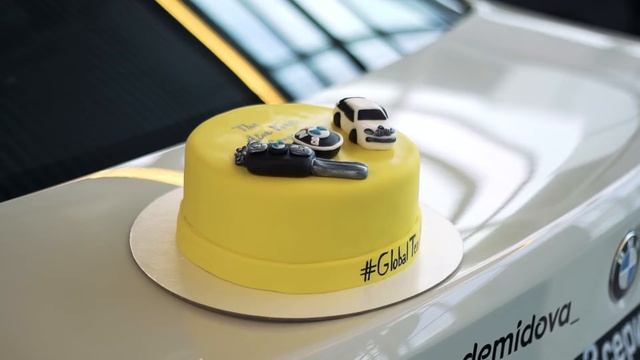Забираем BMW 3 из автосалона. смотреть онлайн