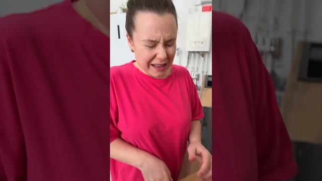 Sick hangnail 2 #shorts #tiktok #family #humor #mom смотреть онлайн
