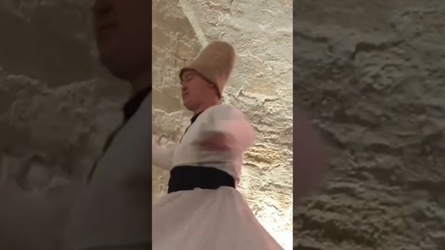 Вертящийся дервиш в Крыму #путешествия #travel #суфизм смотреть онлайн