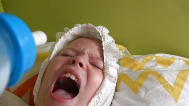 Lera's new compilation found a doll and pretended to be a parent смотреть онлайн