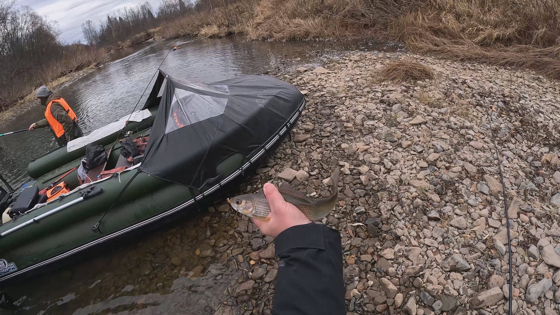 Невероятная рыбалка на хариуса в Кузбассе.. 🐟😀👍😎🤙 октябрь 2024... хариус на каждом забросе)) смотреть онлайн