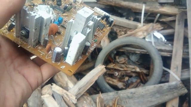 Сталк за радиодеталями смотреть онлайн