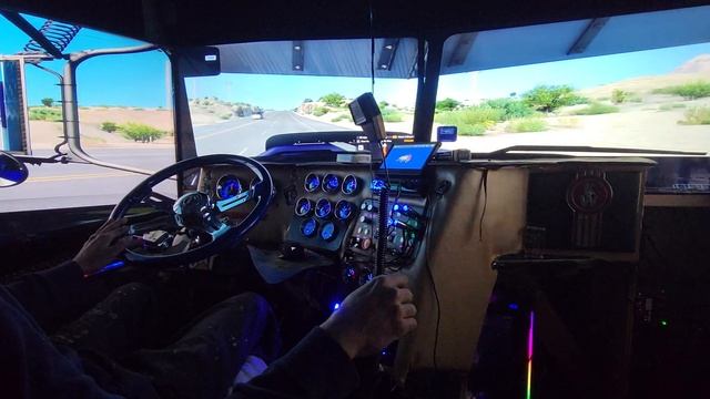 When I have stress, I take a relaxing trip. The best therapy. american truck simulator. смотреть онлайн