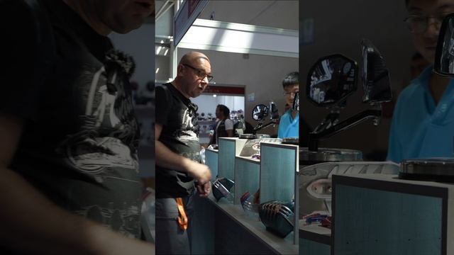 Защита от ветра и непогоды для брутальных водителей круизеров смотреть онлайн