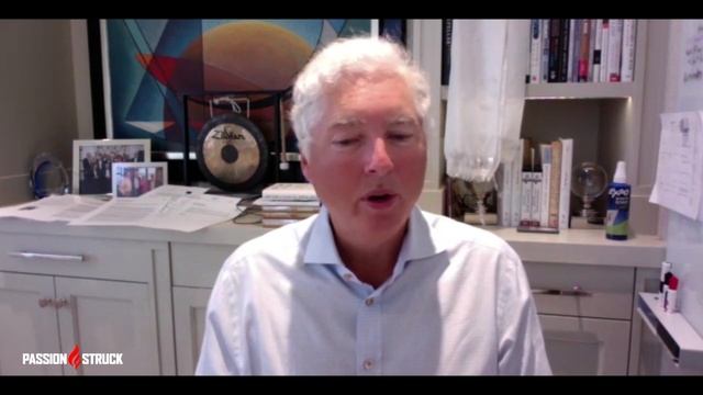 The Surprising Benefits of a Quiet Ego | Jeffrey C. Walker | Mindset Moments смотреть онлайн