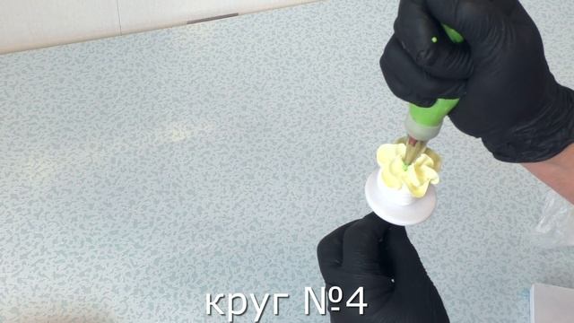 Торт Цветочное сердечко(крем БЗК).