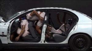 Почему нужно пристегиваться в автомобиле.