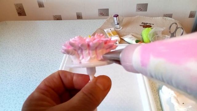 Торт Девушка с хризантемами(крем БЗК). /Cake Girl With Chrysanthemums(protein Custard).