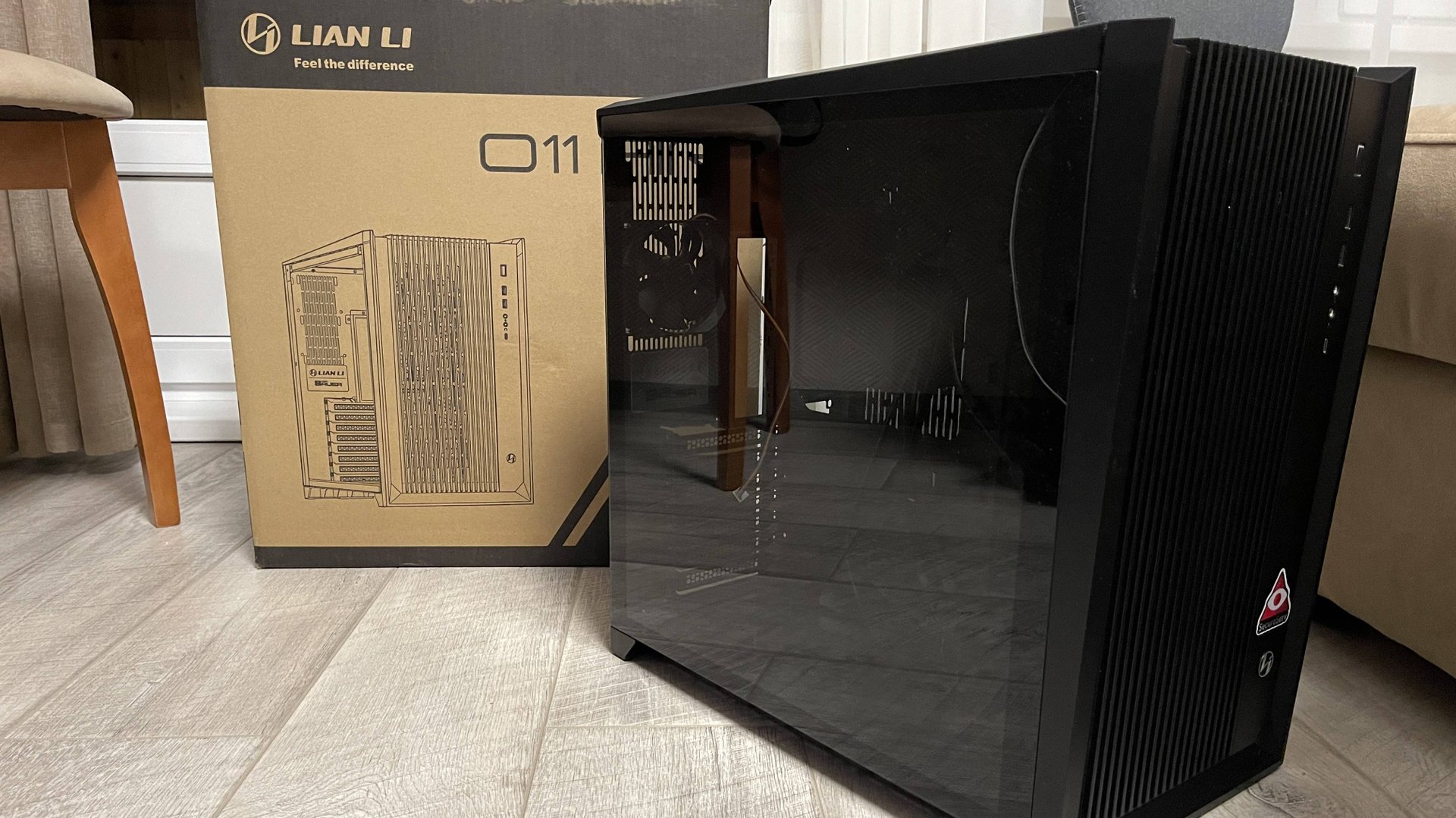 Продам корпус LIAN LI O11 Air