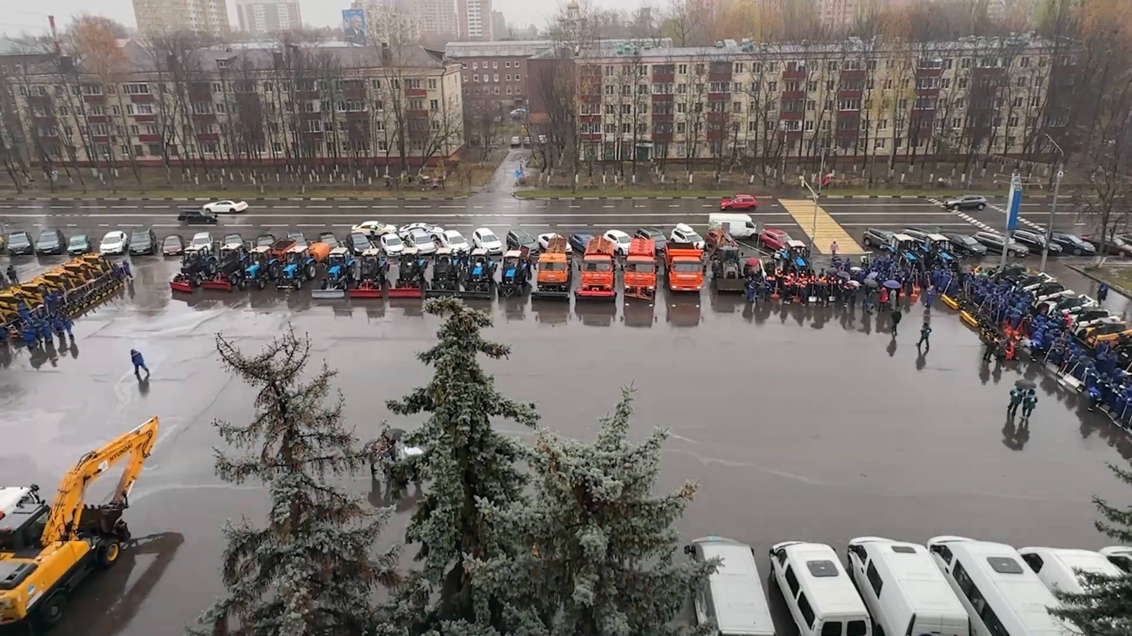 В Реутове провели смотр используемой техники зимой 04.11.2024 смотреть онлайн