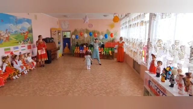 День Нар Единст чась 2. ДОУ № 15, г. Чита смотреть онлайн