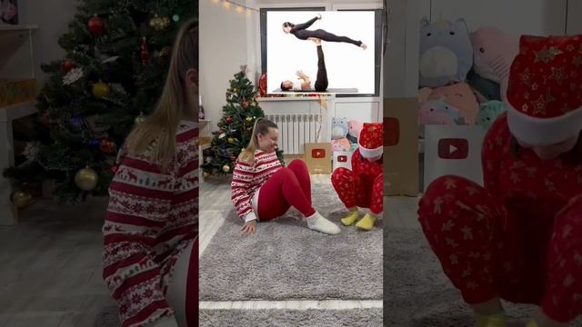 Yoga challenge #shorts #sport #family #funny #tiktok #mom #lerochka смотреть онлайн