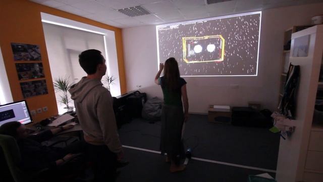 За сценой голографической презентации SHELL смотреть онлайн