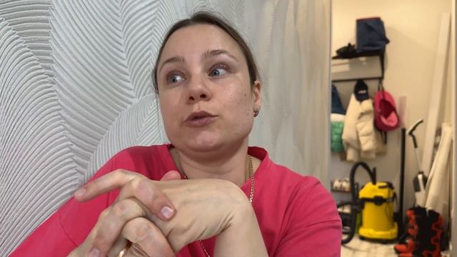 Lera and Mom caught a BIG Ghost смотреть онлайн