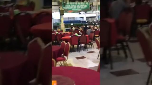 Рыбный ресторан на Борнео в Кота-Кинабалу #путешествия #travel #рыба #ресторан #борнео смотреть онлайн