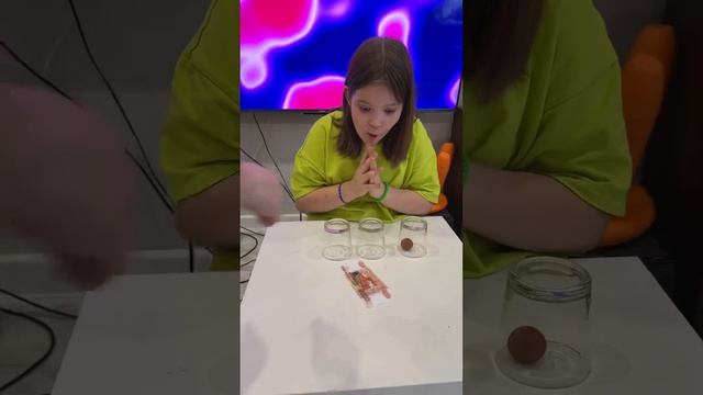 She stole my money #shorts #funny #joke #theif смотреть онлайн