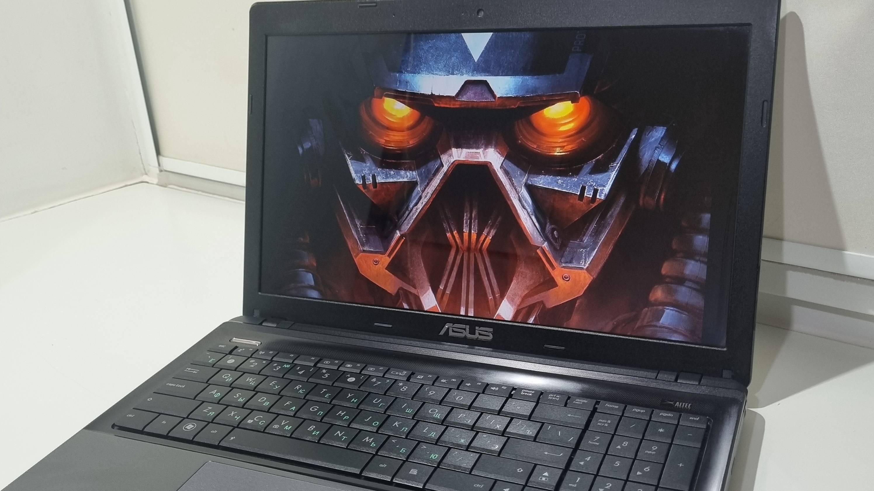 Crysis 3 A10-4600M / AMD Dual Graphics hd 7400m series + hd 7660g / ОЗУ 12gb / SSD смотреть онлайн