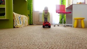 Лера учит как правильно вести себя детям