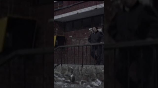 Эпизоды сразу с ума сходящего #фильм #кино #триллер #девяностые смотреть онлайн