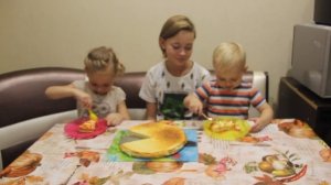 Как приготовить творожную запеканку..Видео для Детей. For Children