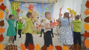 «Листик-листопад» - танец с листочками