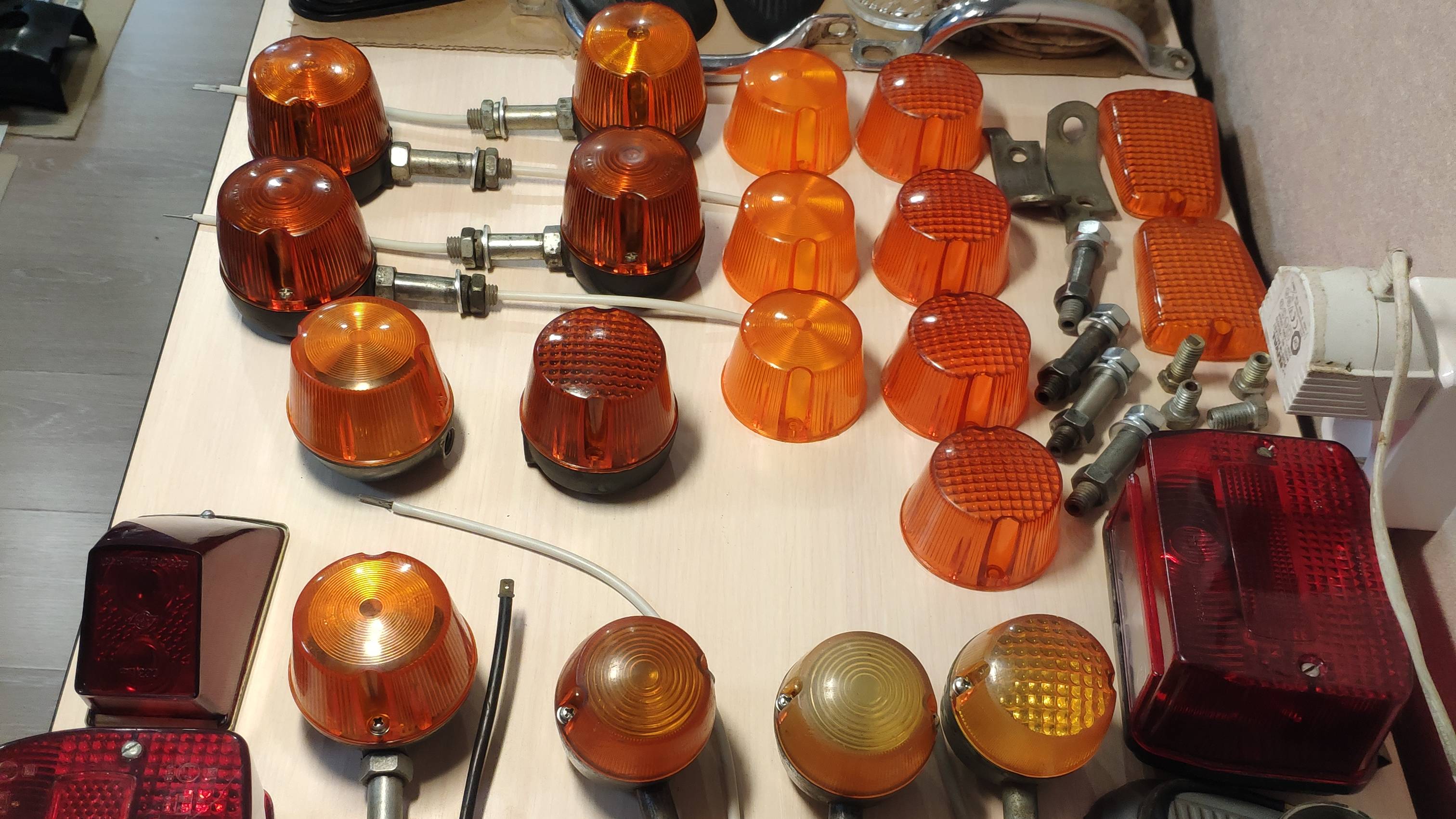 Поворотники для мотоциклов ИЖ и стекла к ним смотреть онлайн