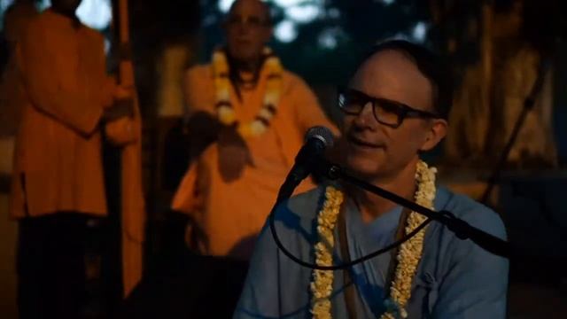 2024.10.29 Абхиманьюпур 01 Шри Прахлад прабху настройка и киртан смотреть онлайн