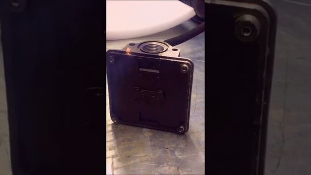 Лазерная очистка корпуса счётчика. Сколько времени у нас занял процесс? Пишите в комментариях ➡️ смотреть онлайн