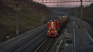 Тепловоз ТЭМ2А-5223 с ремонтным поездом.