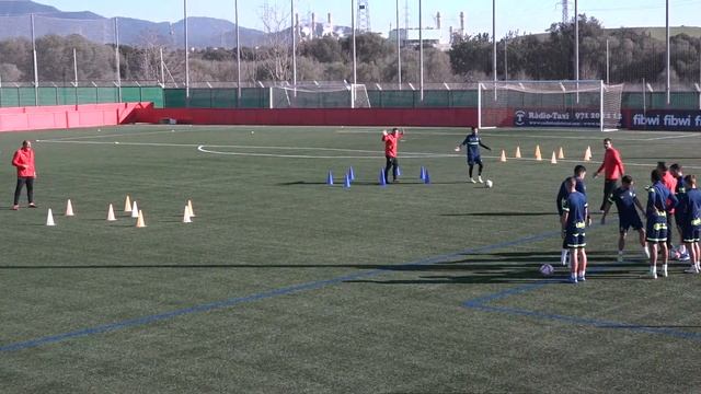 Майорка — веселая игра в боулинг от Луиса Гарсиа смотреть онлайн