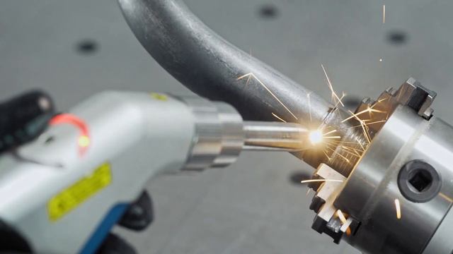 Автоматизированная лазерная сварка трубы смотреть онлайн