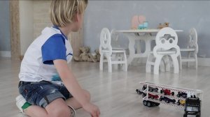 Игрушечные машинки серии "Гоночный трек"